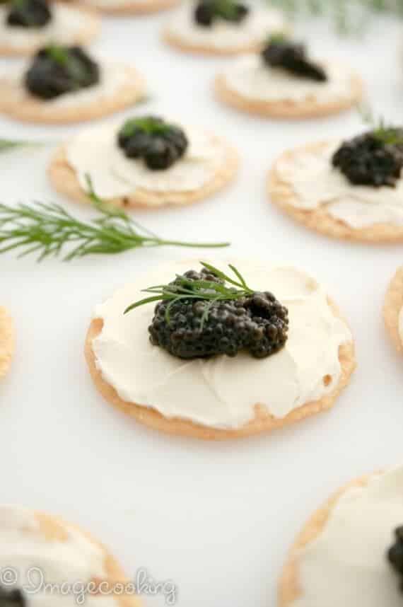 caviar-appetizers-with-dill