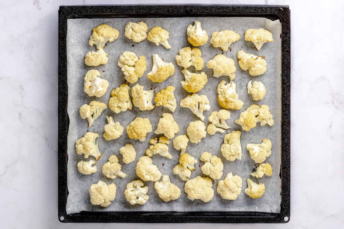 Cauliflower bites in the oven dish