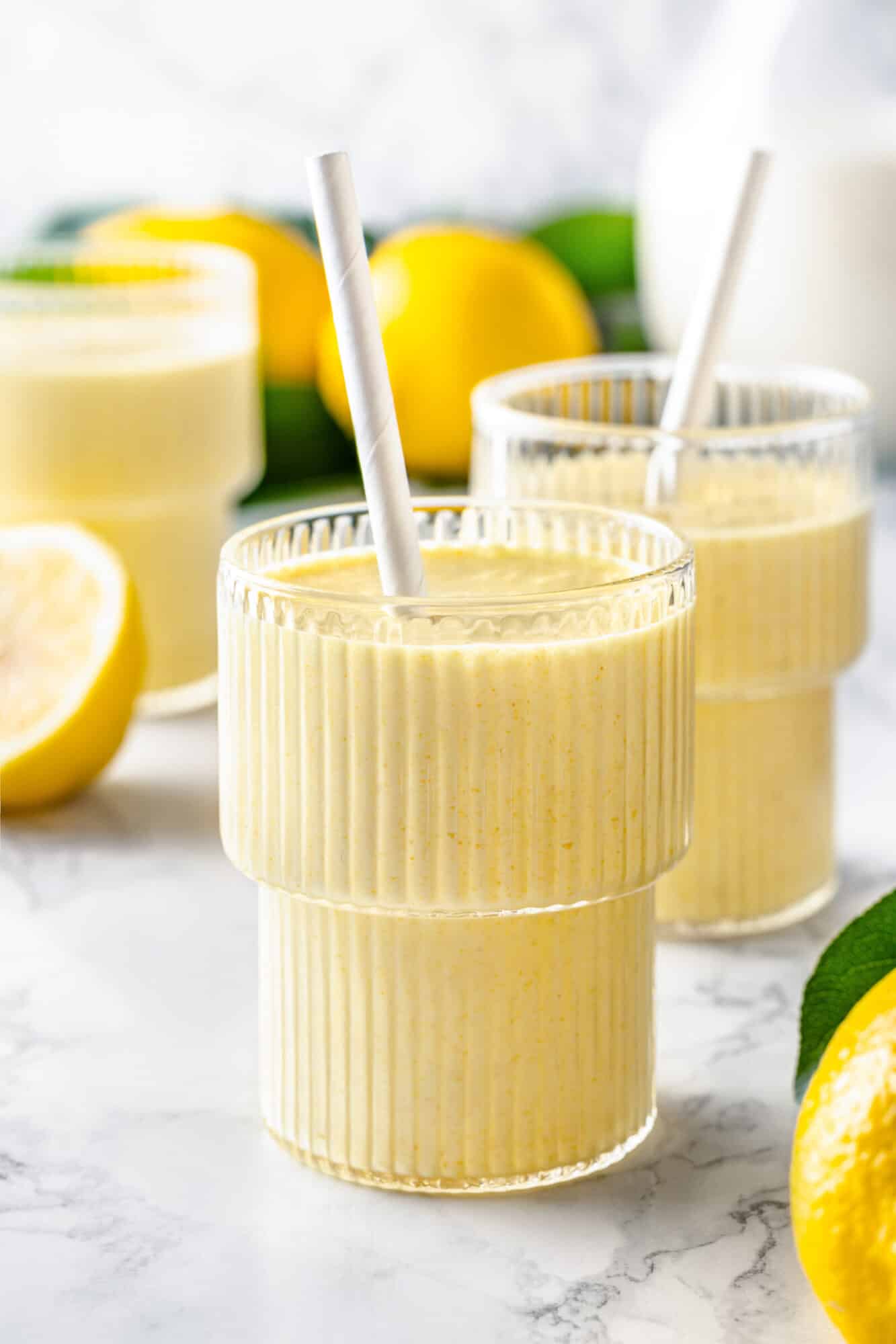 Golden Lemon Smoothie with turmeric 1333x2000